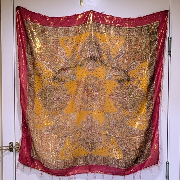 NWOT Beckwoman 36"x36" Gold Metallic Indian Cotton Square Scarf - Picture 4 of 4